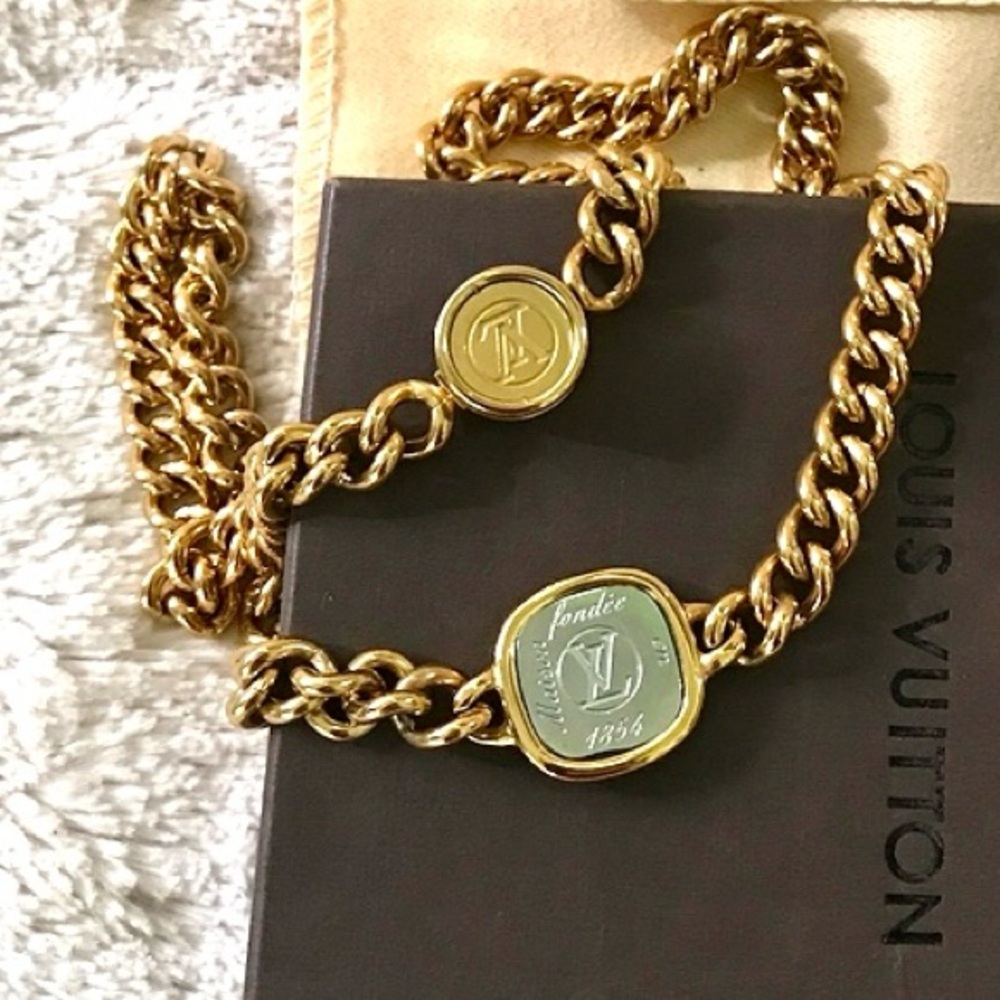 👑✅PRICE FIRM✅ Louis Vuitton ID Chain Necklace Gold - Picture 5 of 13
